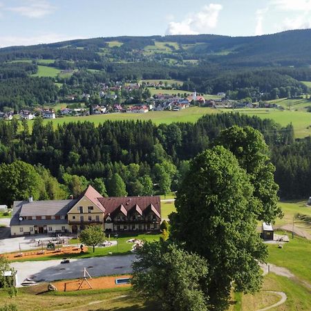ホテル Gasthof Wiesenhofer Miesenbach  エクステリア 写真