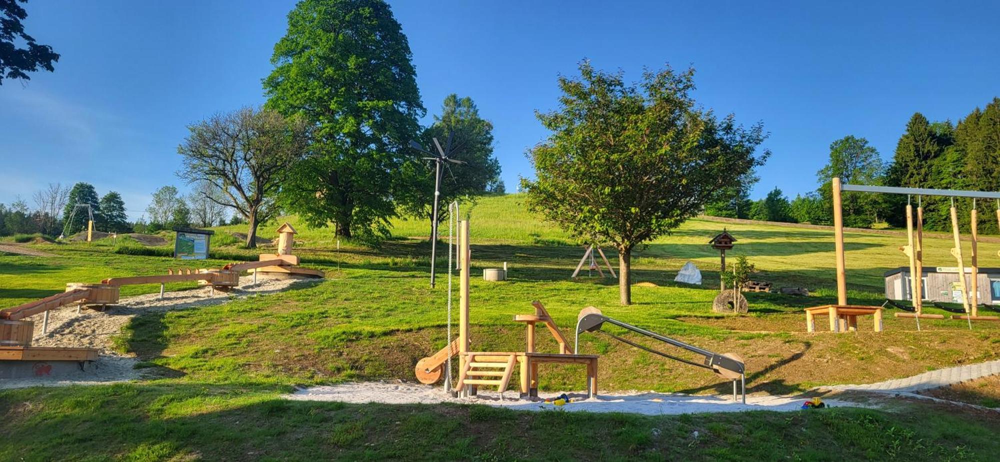 ホテル Gasthof Wiesenhofer Miesenbach  エクステリア 写真